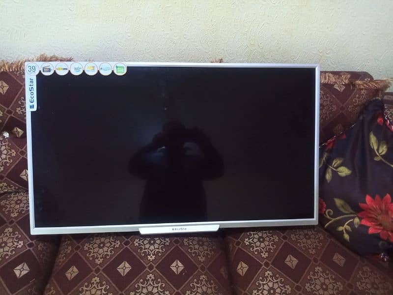 40 inches ECO STAR LED TV 3