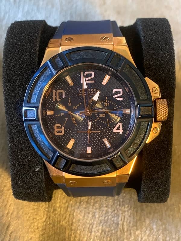 Guess watch model#W0247G3 1