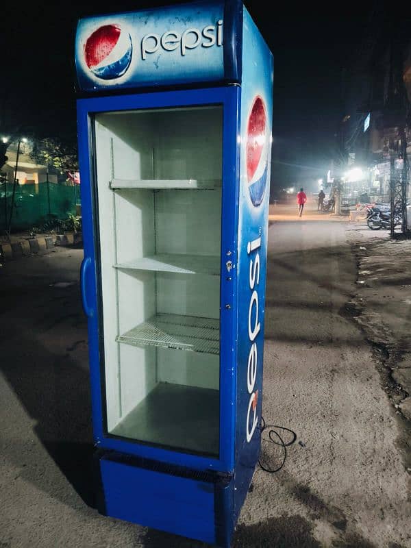 Pepsi dealer 400 liter all okay Good condition call(0312/4645208/ 0