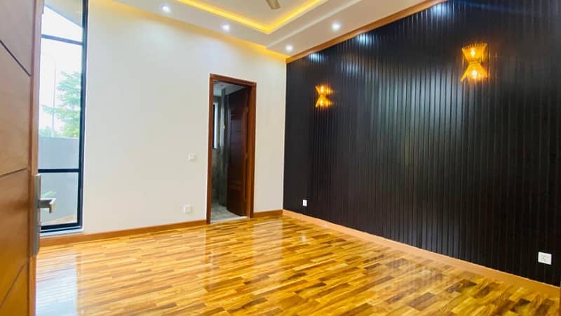 Near Jalal Sons- 5 Marla Luxury Bungalow For Rent In DHA Phase 5 Lahore 5