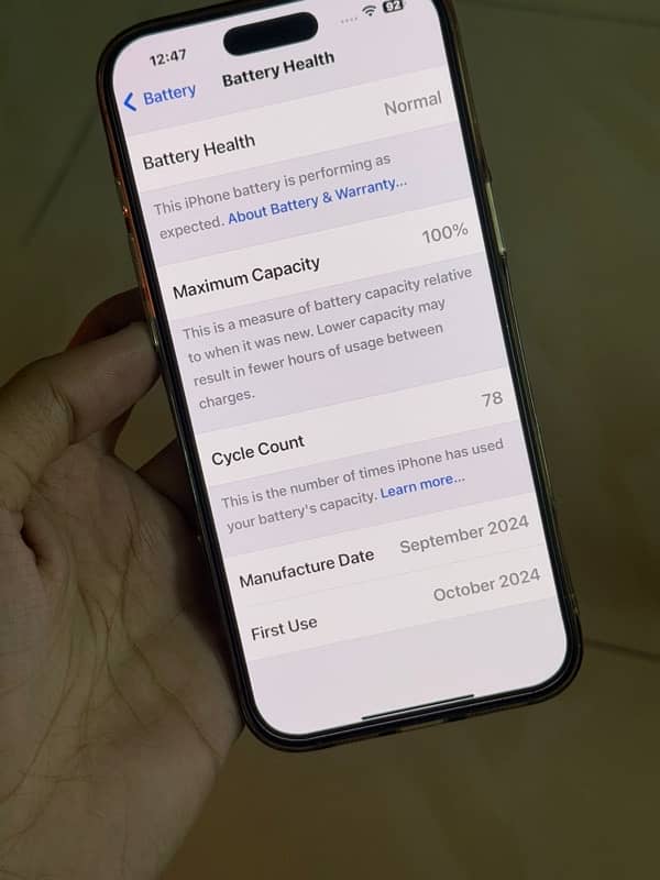 iphone 16 pro max condition 10/10 battery health 100% 1