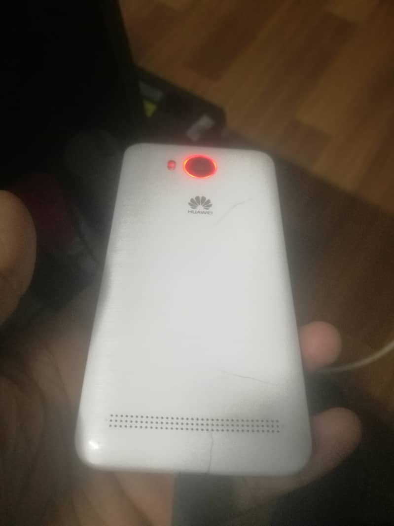 Huawei Y2ii (No battery)Good for Hotspot final price ha 4