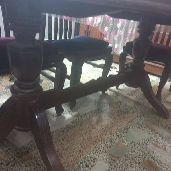 Dining Table with 6 chairs 3