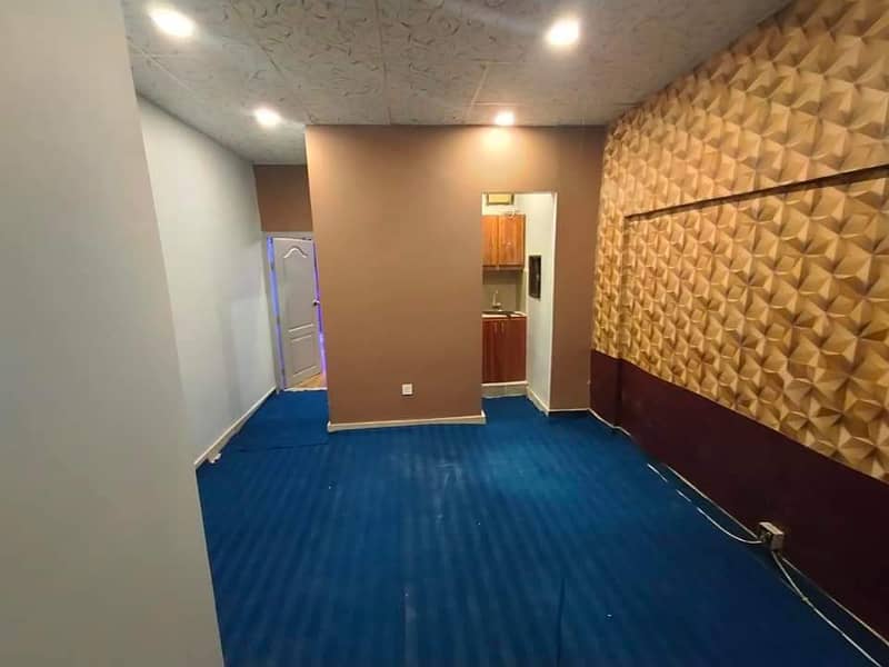 NEWLY RENOVATED COMMERCIAL OFFICE 550SQ. FT FOR RENT IDEAL LOCATION 16