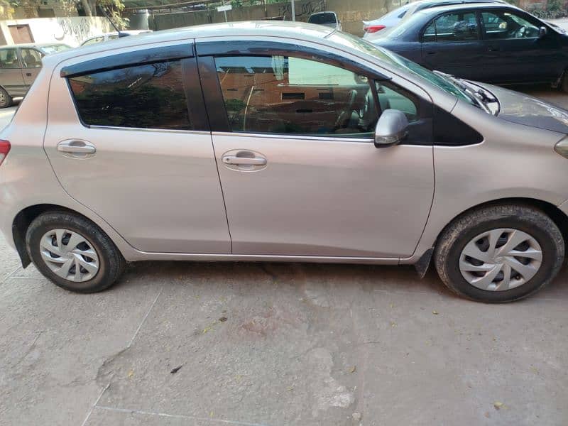 Toyota Vitz 2011 6