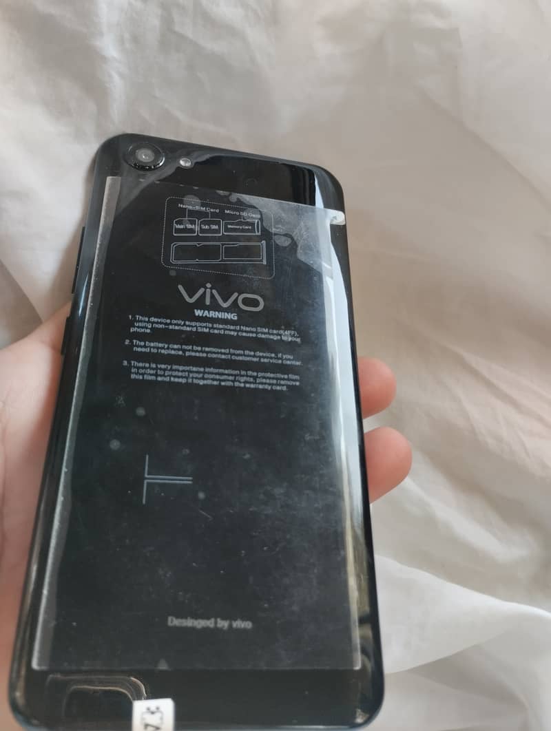 Vivo y81s 4