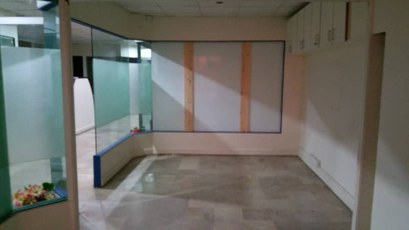 Sami furnished office for rent 2200sqft in shahar e Faisal. 3