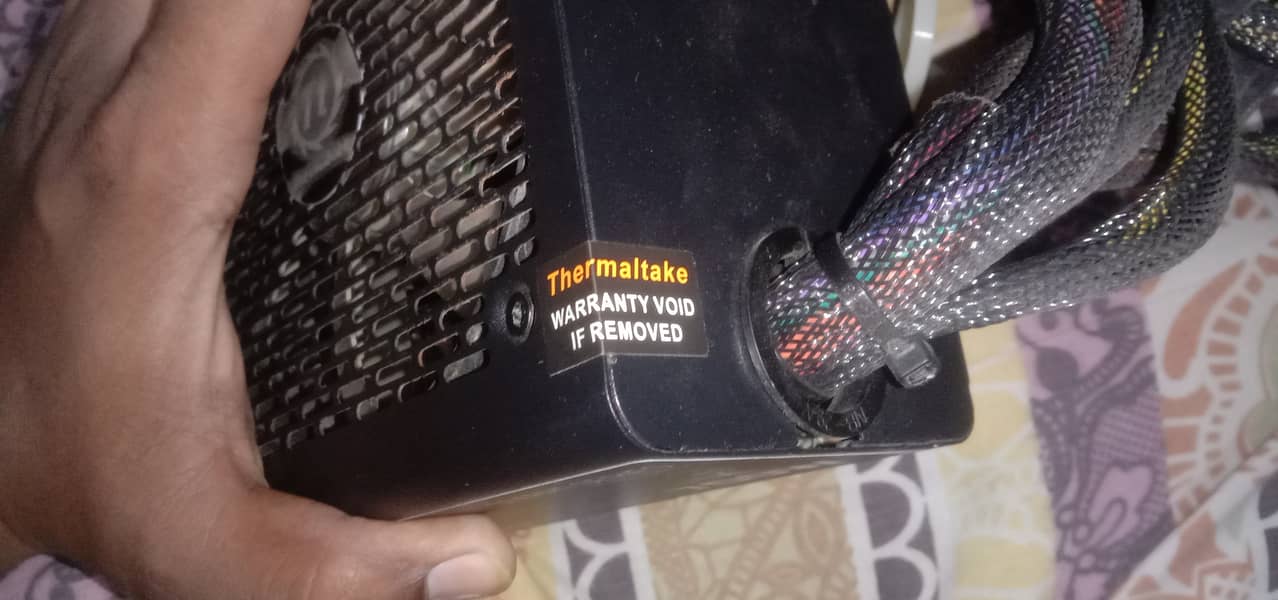 Thermaltake Smart RGB 700w 0