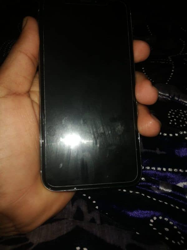 I am selling my I phone X NoN pta 256GB 5