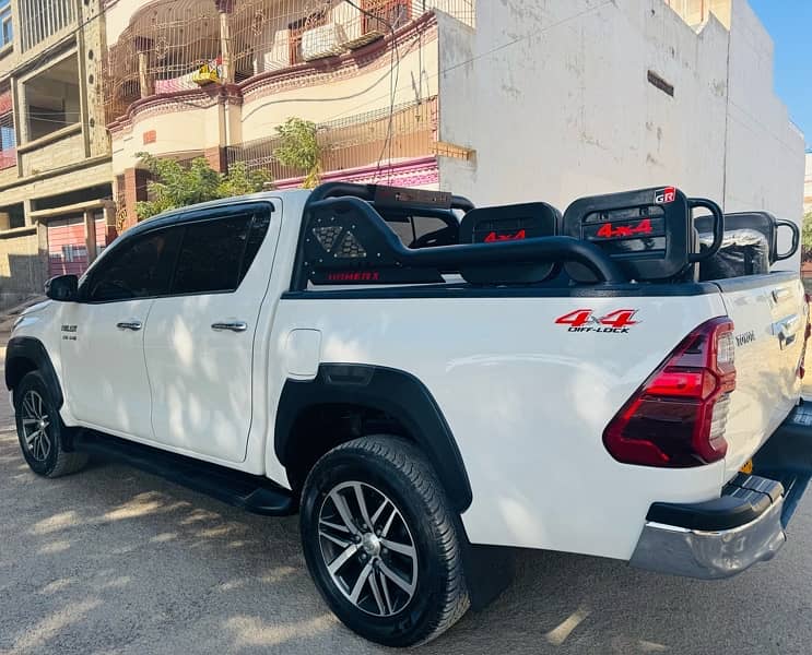 Toyota Hilux 2021 5