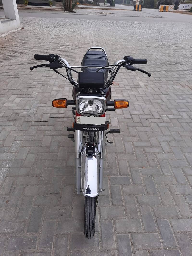 Honda CD 70 2023 3