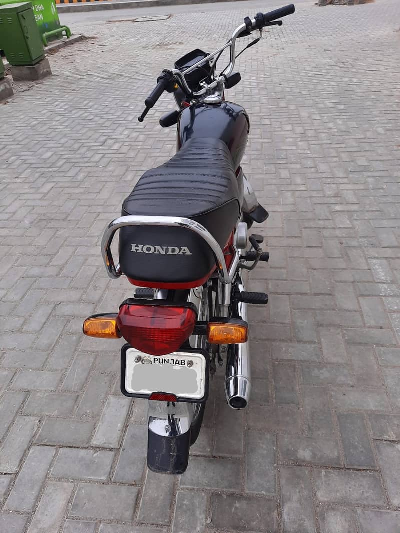 Honda CD 70 2023 4