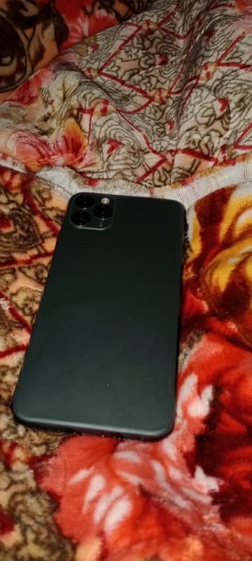 iphone 11 pro max lush condition 7