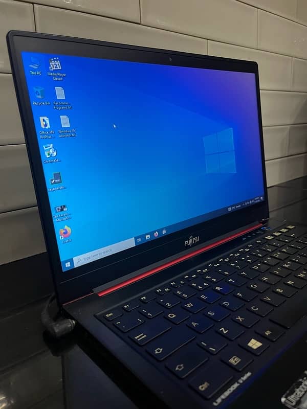 Fujitsu Laptop 0