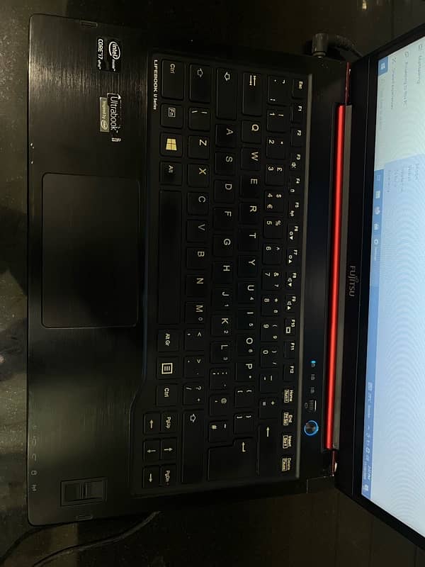 Fujitsu Laptop 2