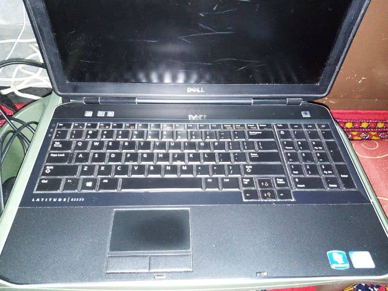 Laptop Dell letitude 5530 4