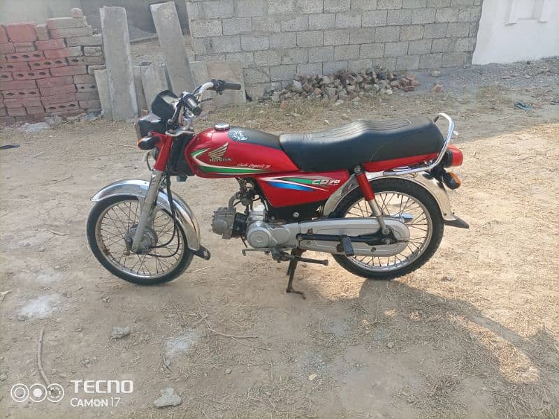 selling Honda 70 total geniun 3