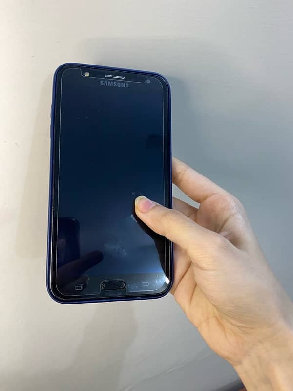 10/10 Condition Samsung Galaxy J7 Core 5