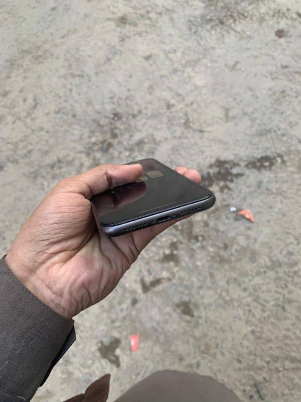 iPhone 11 | 64 GB | Non PTA Jv 7