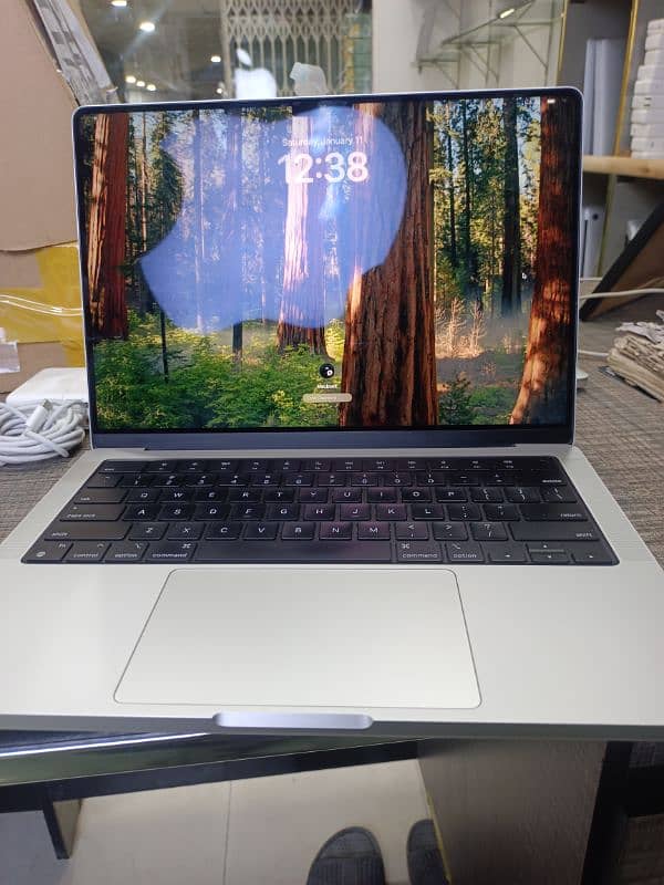 45 UNITS AVAILABLE MACBOOK PRO M1 2021 14 INCH 16GB RAM 512G SSD 0