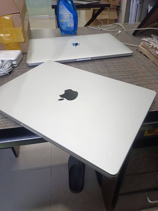 45 UNITS AVAILABLE MACBOOK PRO M1 2021 14 INCH 16GB RAM 512G SSD 2