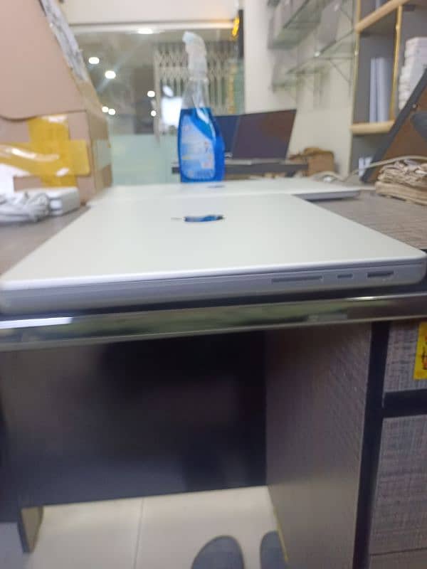 45 UNITS AVAILABLE MACBOOK PRO M1 2021 14 INCH 16GB RAM 512G SSD 3