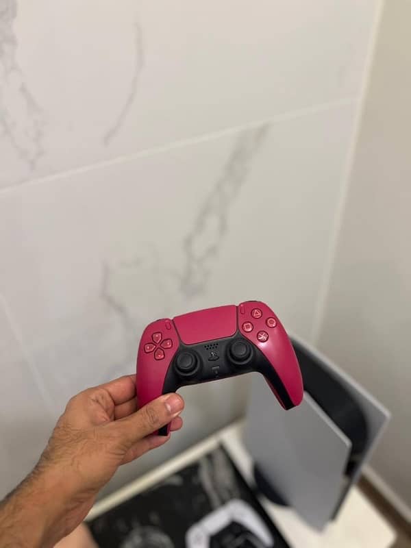 ps5 digital +controller 1