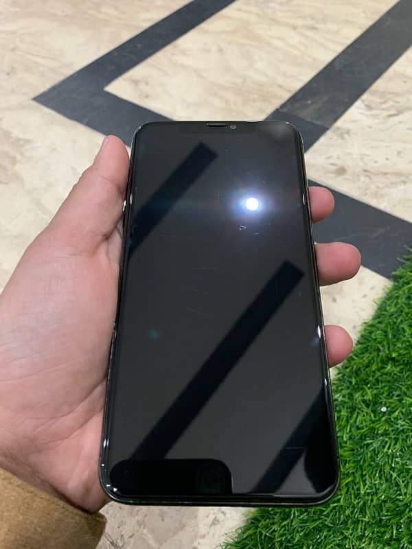 iPhone 11 Pro Max 256gb pta Approved 4