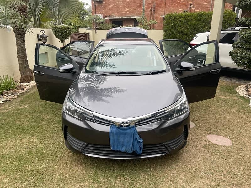 Toyota gli 2017 auto first hand Apna name total orginal 12