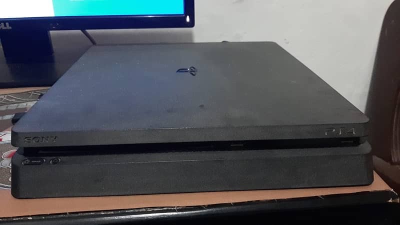 "PS4 Slim 500GB - 1 Controller, Disk Drive Issue" 0