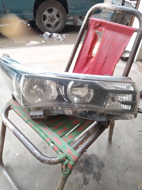 toyota Carola head light 0