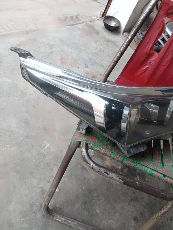 toyota Carola head light 1