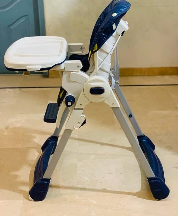 Baby high chair / feeding chair tinnies imported 4