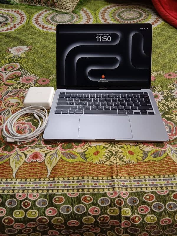 MacBook pro 2020 Model, 13"inch (16GB/512GB SSD) 6