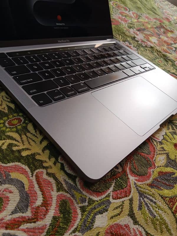 MacBook pro 2020 Model, 13"inch (16GB/512GB SSD) 7