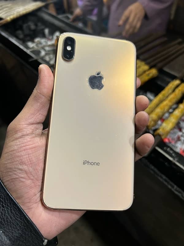 i phone Xs max 3