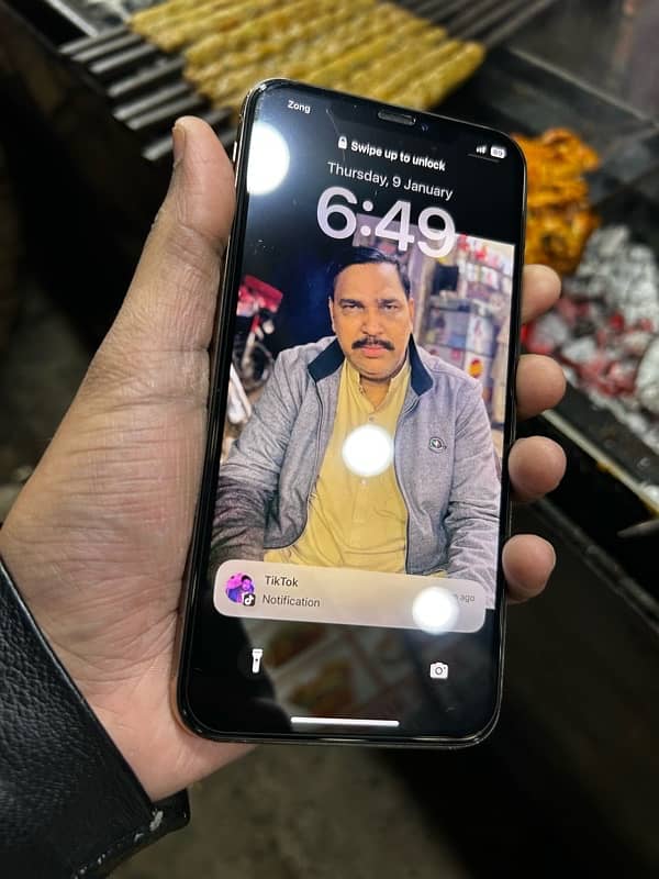 i phone Xs max 7