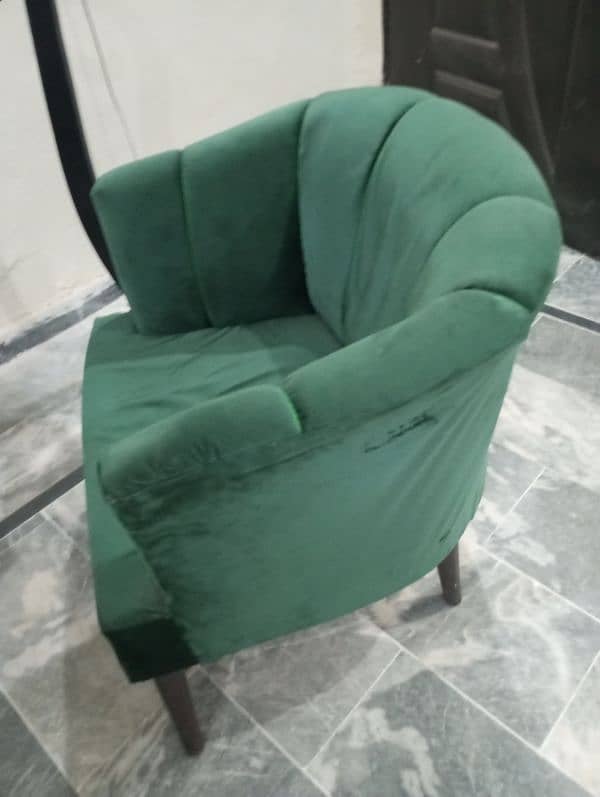 Beautiful chairs for sale 0