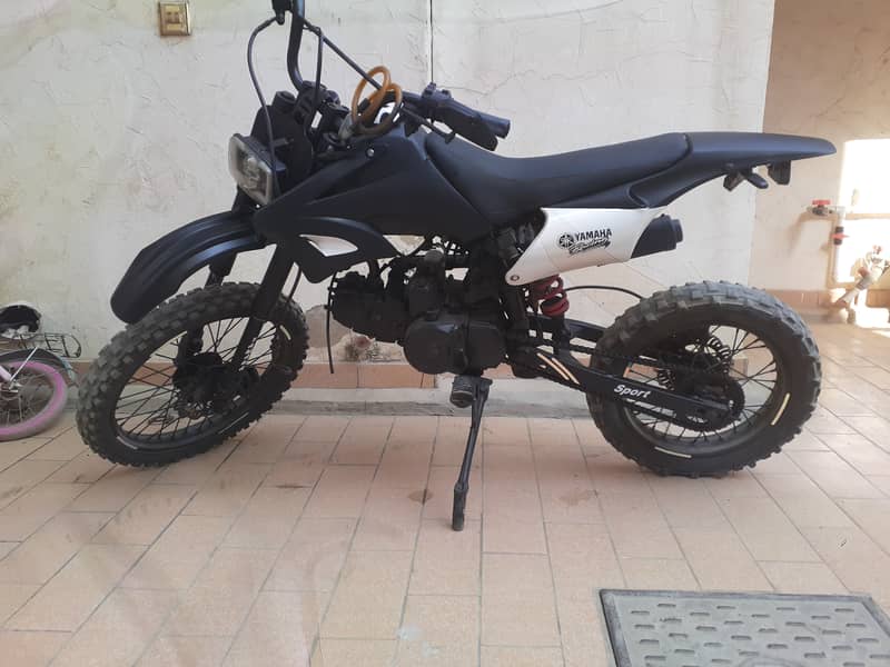 Dirt /trail bike no age yamaha brand 5