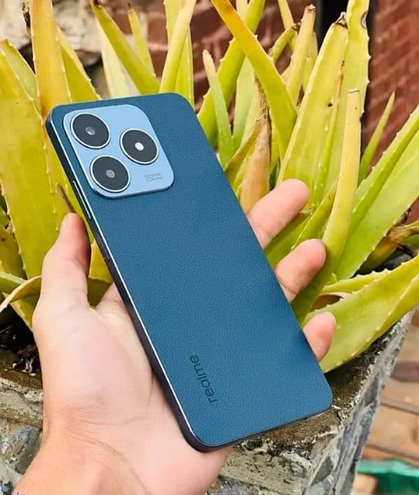 Realme C63 0