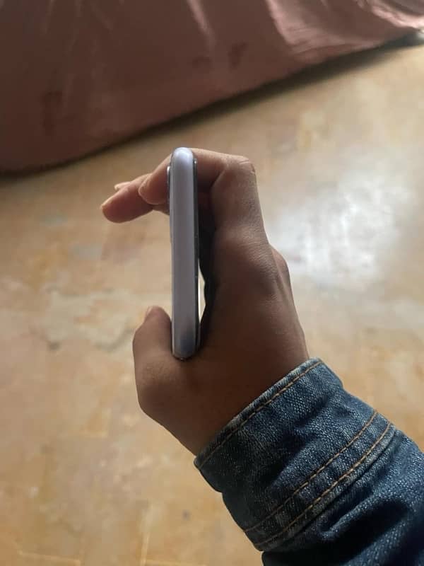 iPhone 11 Pta Approve 128gb with box 2