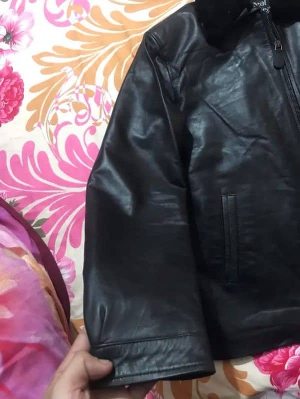 LEATHER JACKET 3