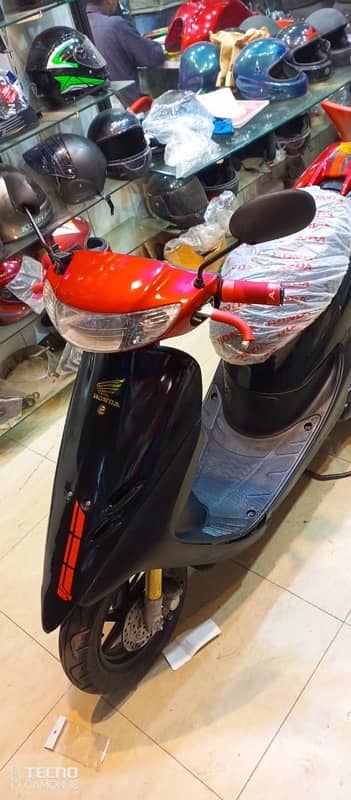 Honda-Deo Sporty Scooty 1