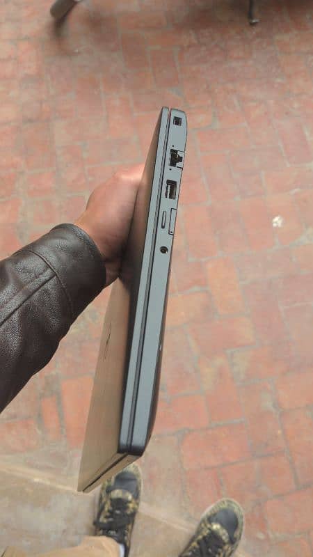 Dell Latitude 7490 i7 8th generation 3