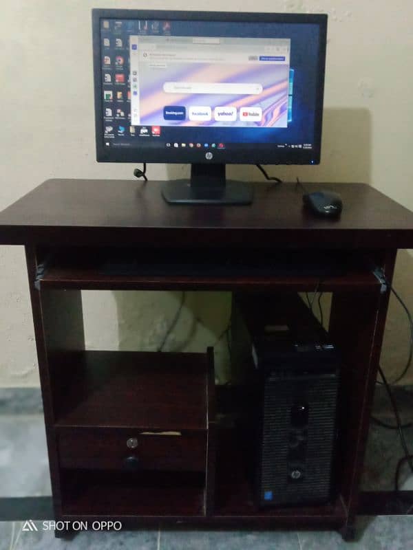 Desktop PC with Computer Table 3