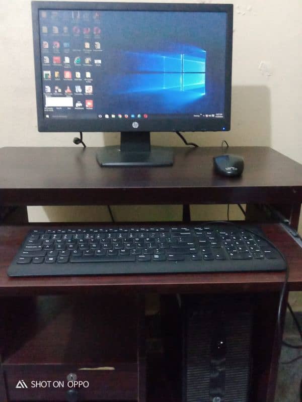 Desktop PC with Computer Table 6