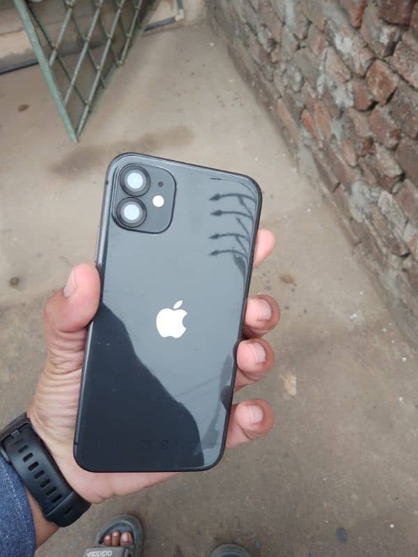 Iphone 11 for sale 64 gb 4