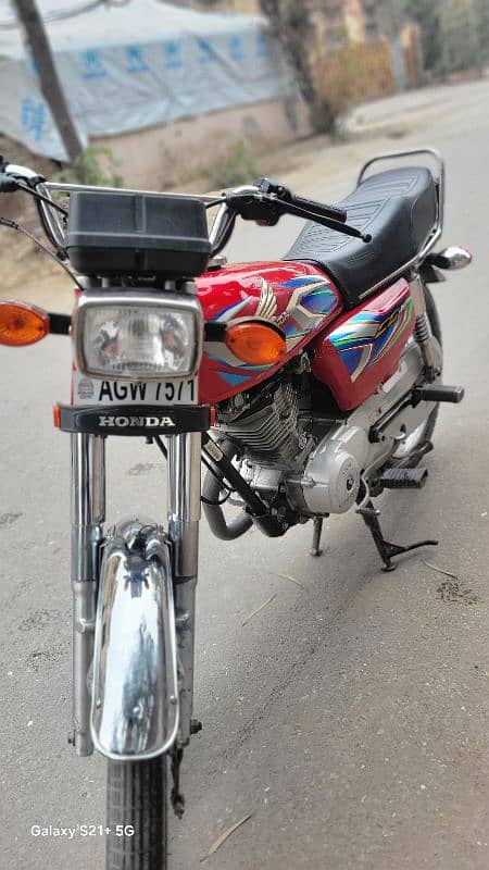 Honda 125 21/22 model 1