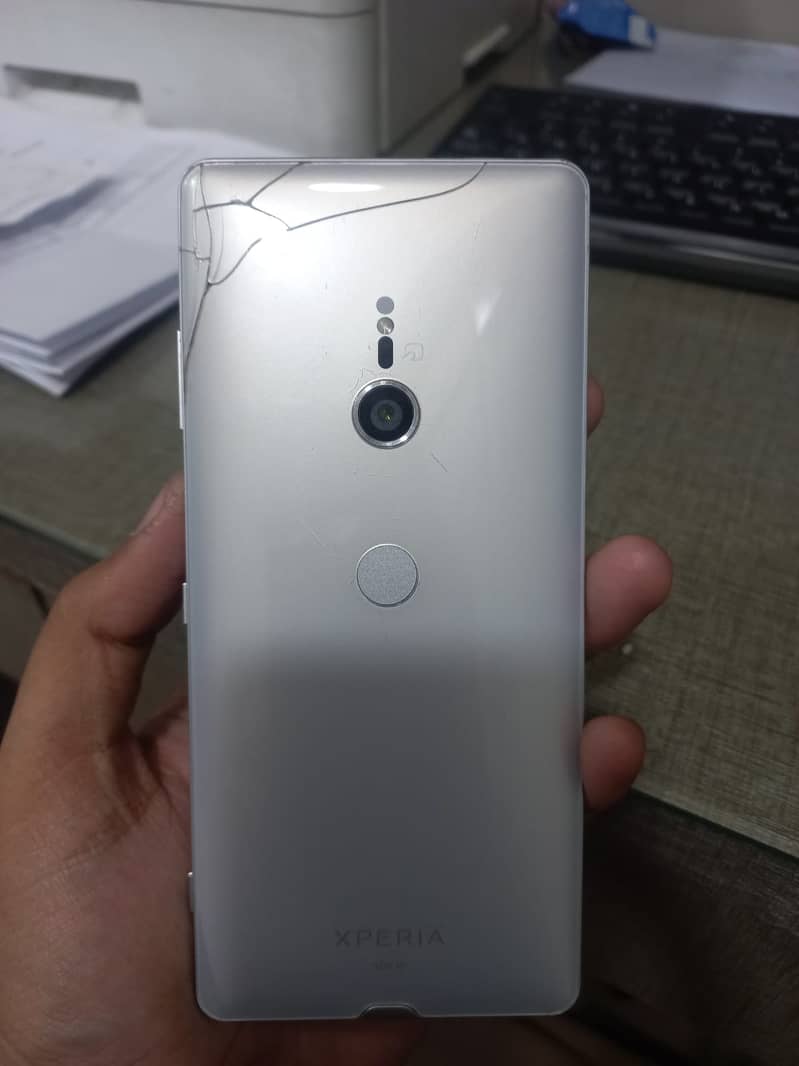 Sony XZ3 - For Urgent Sale - 03252741485 4