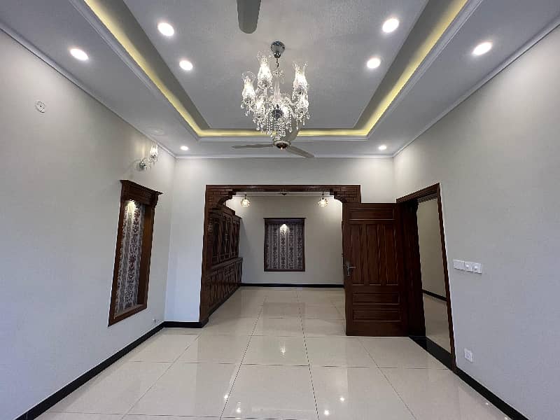 7 marla Ground portion available for Rent G-13 Contact 0347-7163075 4